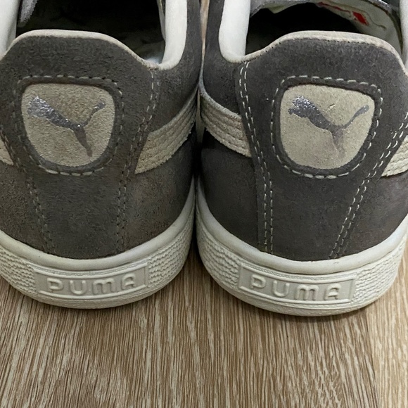 Men's PUMA Suede Classic | Size: 8 | Color: Grey / White - Picture 3 of 12